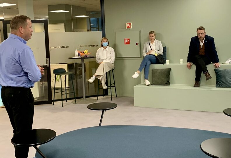 Minister-besøk i gangen